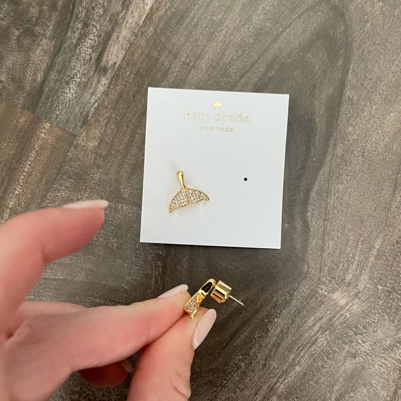 Kate Spade Whale 🐳 Tail Earrings - Picture 9 of 9